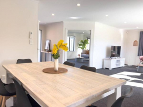 Peaceful 5 bedrooms Retreat Rotorua